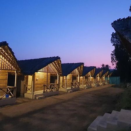 Hotel Lazy Panda à Hampi Extérieur photo